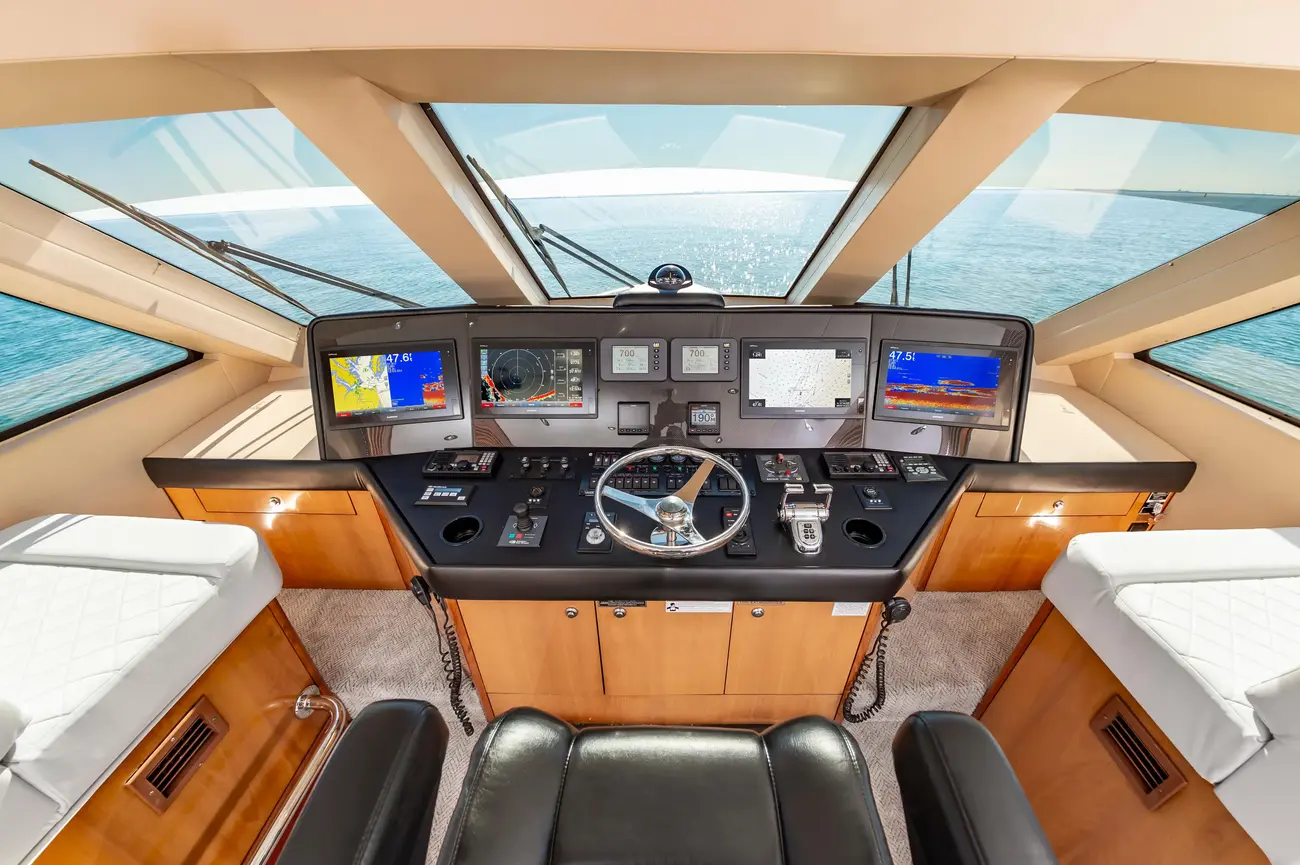 Thumbnail von Hatteras 64 Motor Yacht