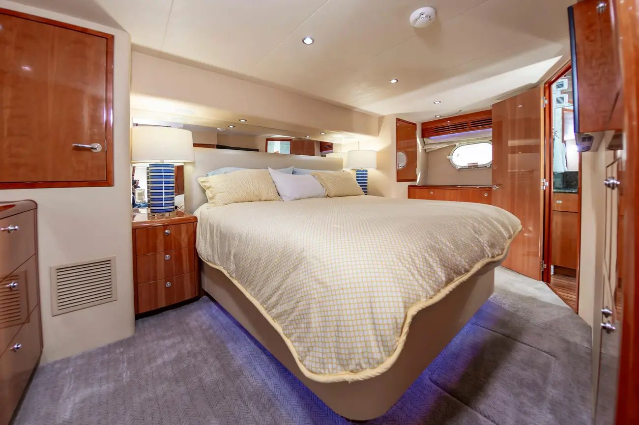 Thumbnail von Hatteras 64 Motor Yacht