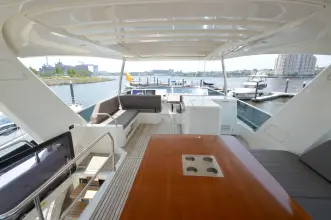 Thumbnail von Prestige 63 2017