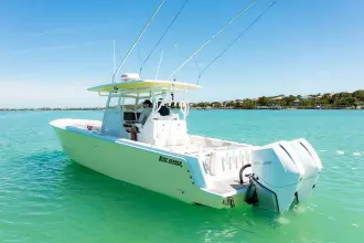 Thumbnail von Reef Runner 340 Center Console