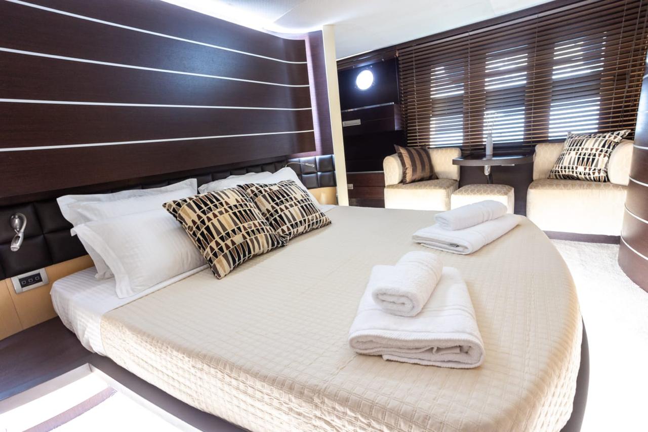 Thumbnail von Azimut 86 S