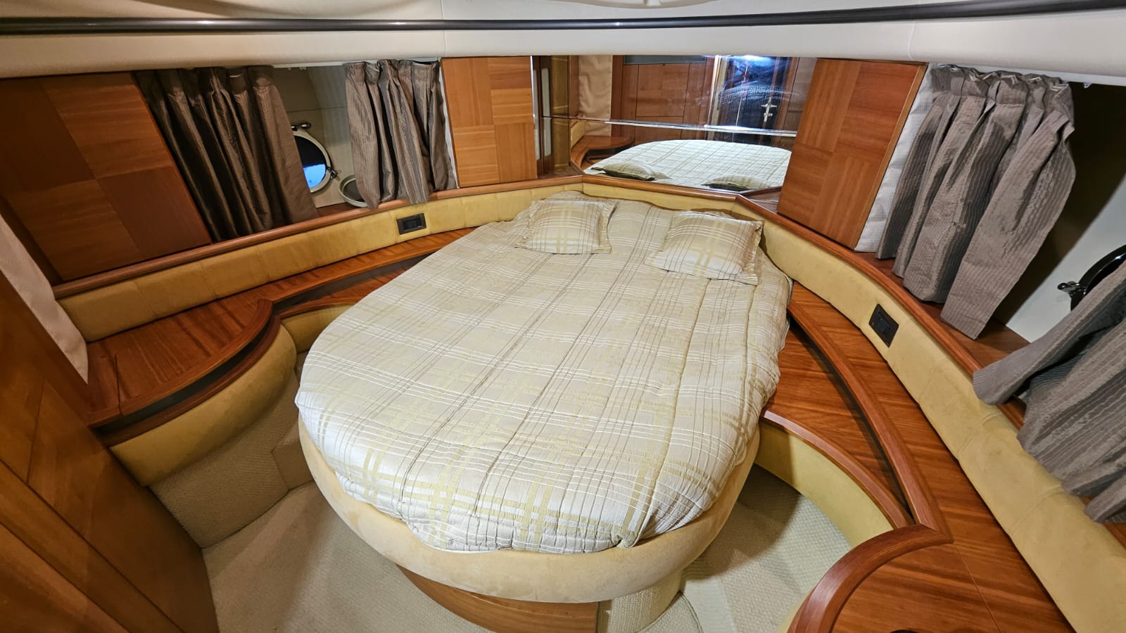 Thumbnail von Azimut 50