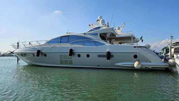 Azimut 62S