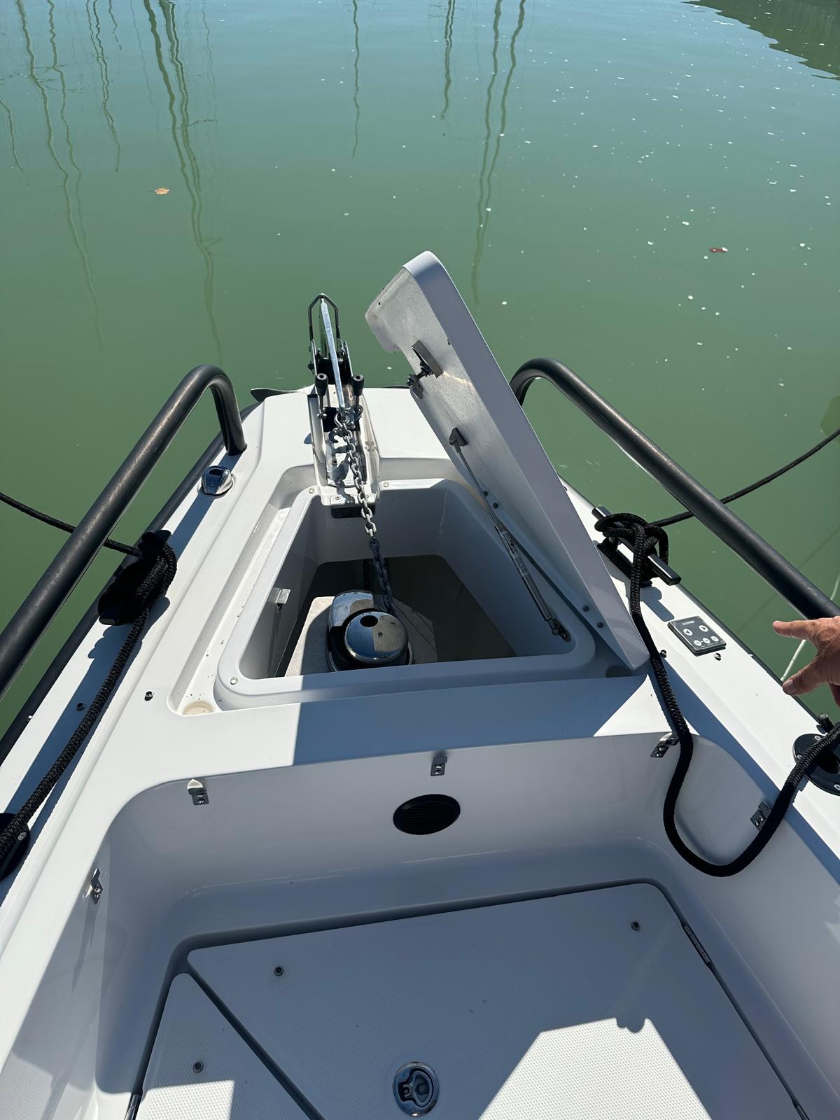 Thumbnail von Axopar 28 キャビン