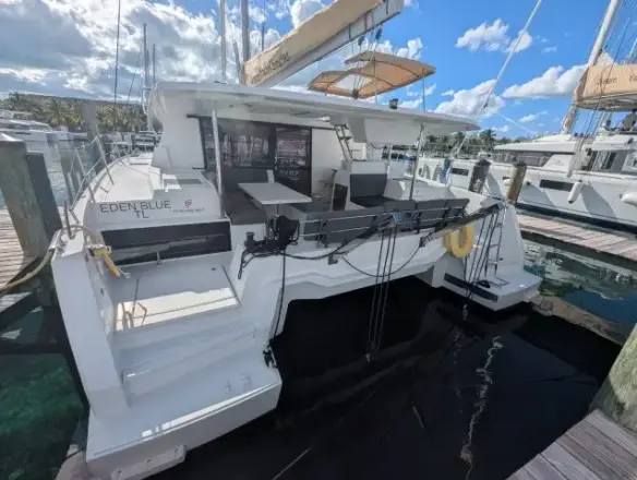 Fountaine Pajot Astrea 42