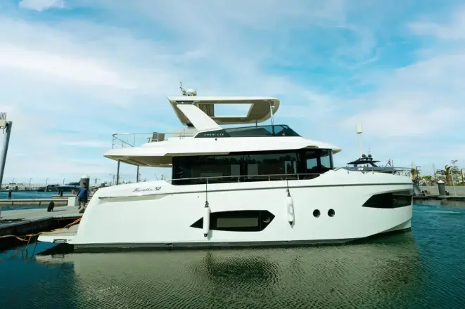 Absolute Navetta 52