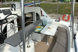 Thumbnail von Lagoon 380 S2 Too Impulsive