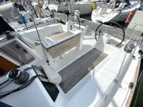 Thumbnail von Beneteau Oceanis 35.1