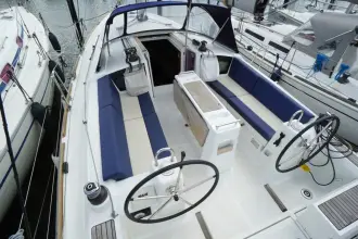 Thumbnail von Beneteau Oceanis 35.1