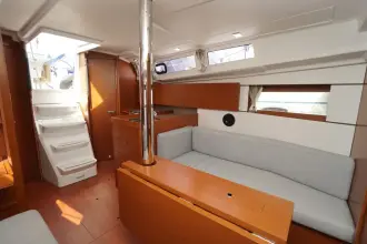 Thumbnail von Beneteau Oceanis 35.1