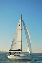 Thumbnail von Beneteau Oceanis 35.1