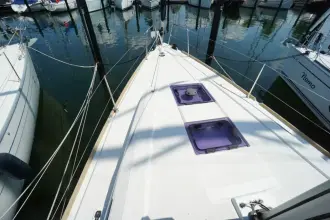 Thumbnail von Beneteau Oceanis 35.1