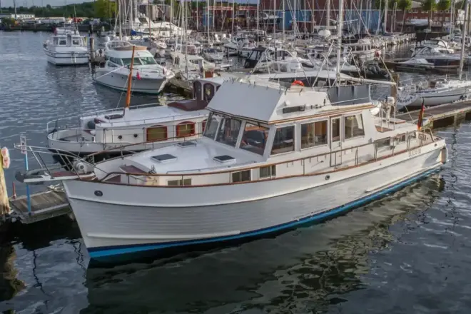 American Marine Yachts 46 Classic