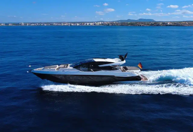 Sunseeker Predator 74 Xps LIAM