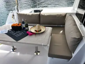 Thumbnail von Fountaine Pajot Helia 44 Aquila