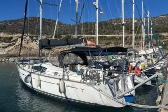 Beneteau Oceanis 43