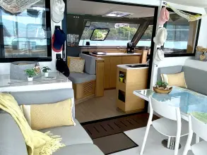 Thumbnail von Nautitech 40 Open La Luna