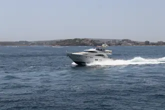 Thumbnail von Fairline Squadron 68