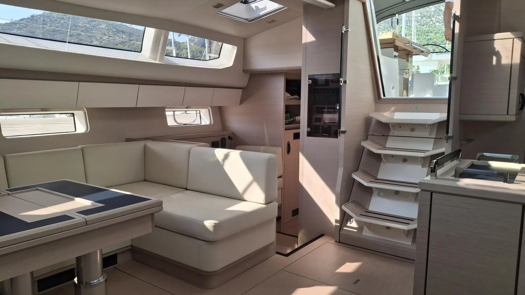 Thumbnail von Jeanneau Yachts 65