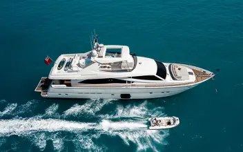 Thumbnail von Ferretti Yachts 830 ONYX