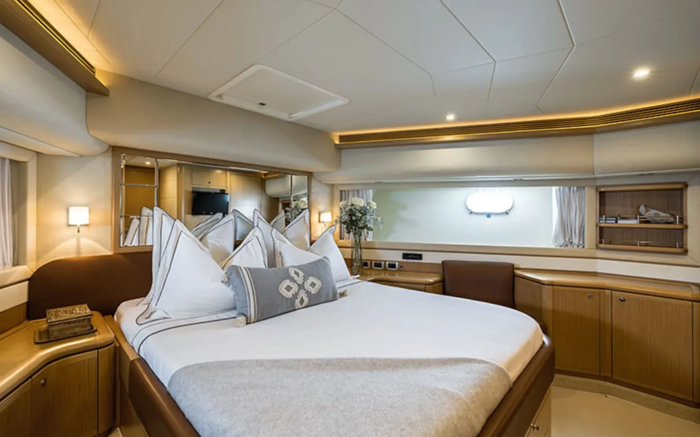 Thumbnail von フェレッティ・ヨット 830 ONYX