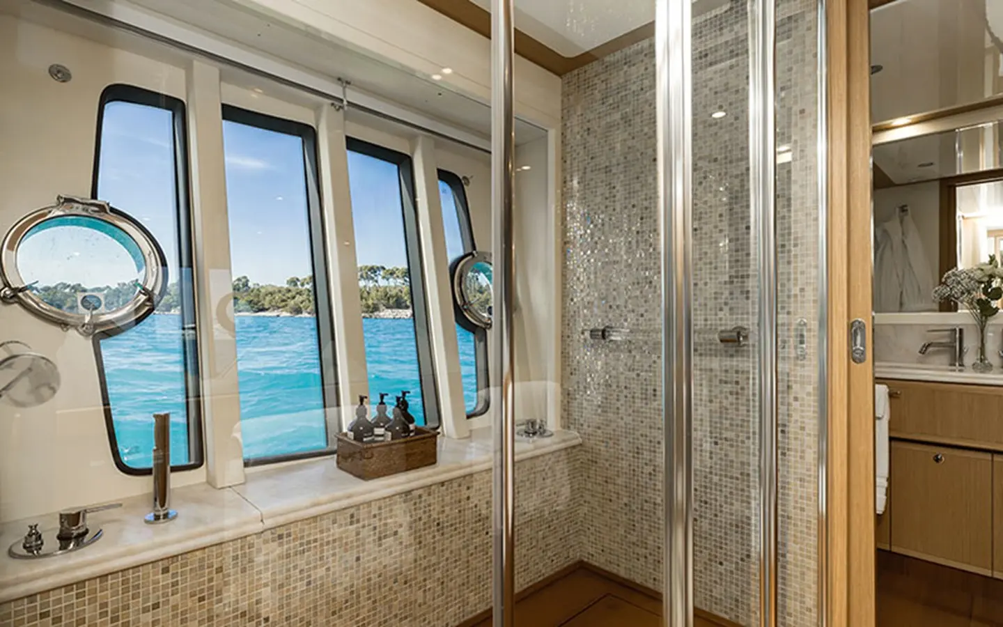 Thumbnail von フェレッティ・ヨット 830 ONYX