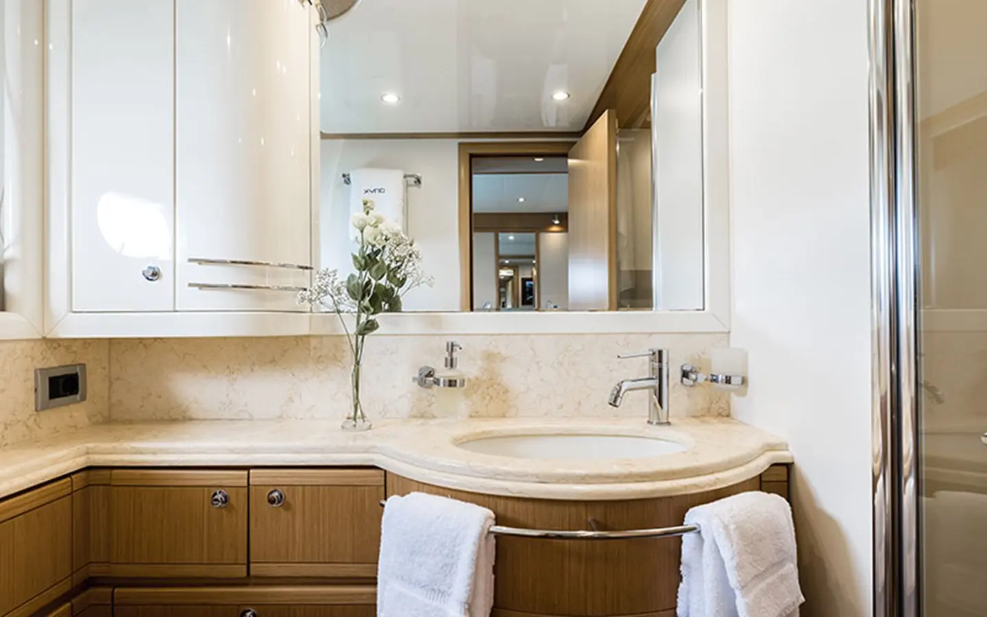 Thumbnail von フェレッティ・ヨット 830 ONYX