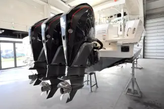 Thumbnail von Boston Whaler 380 Outrage BOSTON WHALER