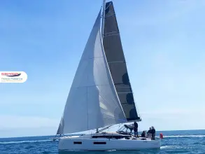 Thumbnail von Jeanneau Sun Odyssey 350