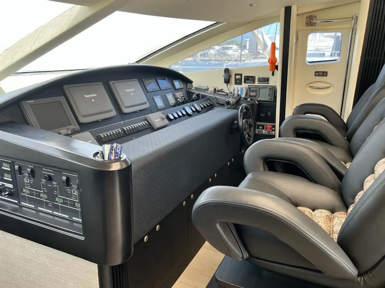 Thumbnail von Sunseeker Predator 82 BLACK ZEN