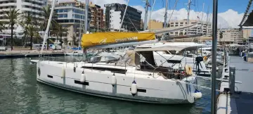 Dufour 390