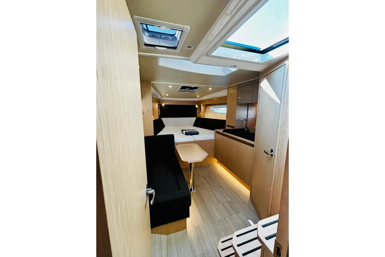 Thumbnail von Bavaria SR33 HT