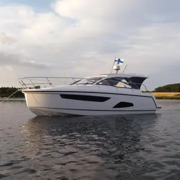 Sealine S330