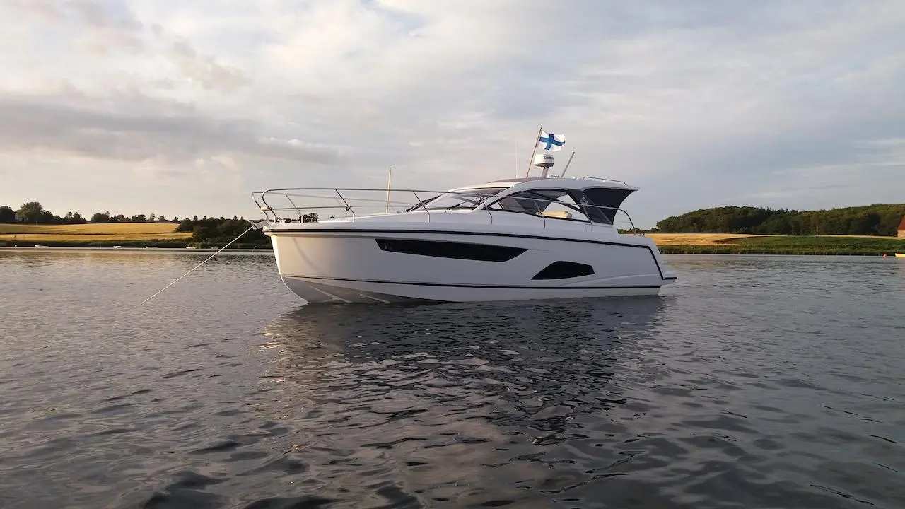 Thumbnail von Sealine S330