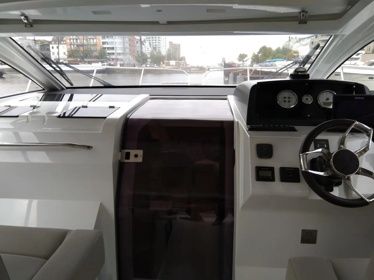 Thumbnail von Sealine S330