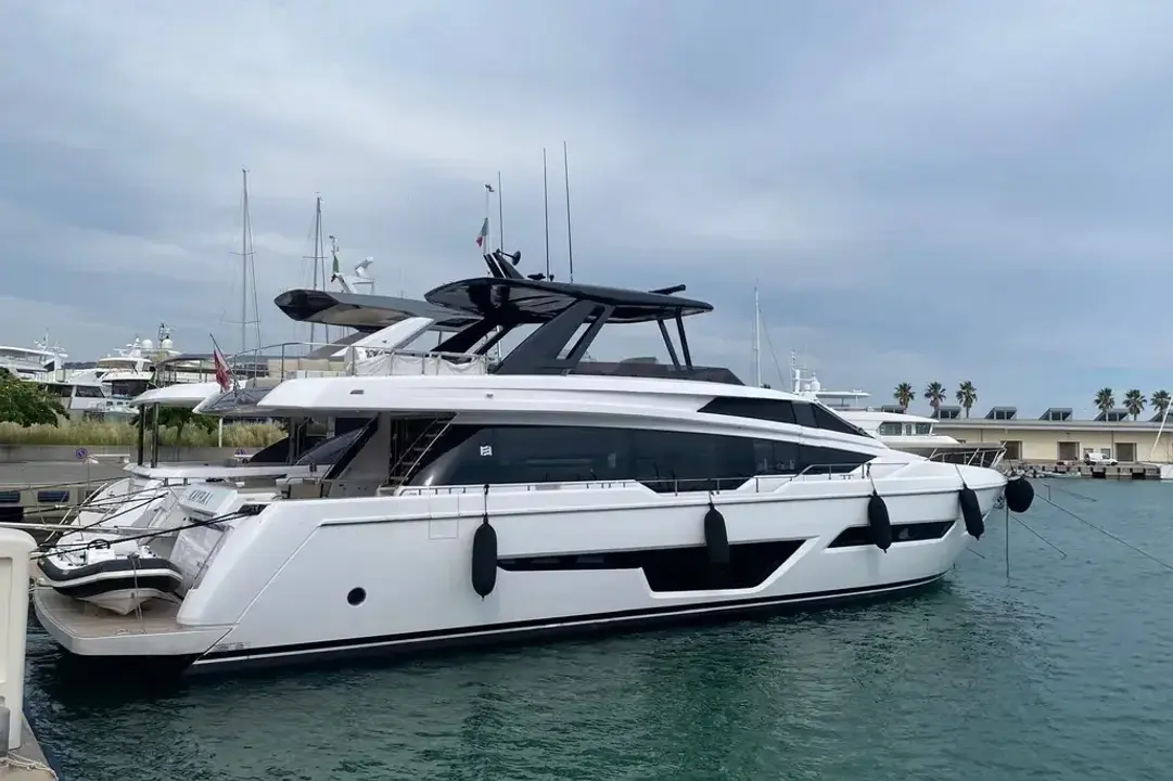 Ferretti Yachts 780 Kayra I