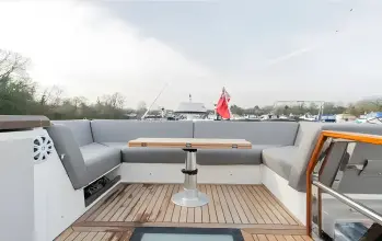 Thumbnail von Sealine F46 new listing