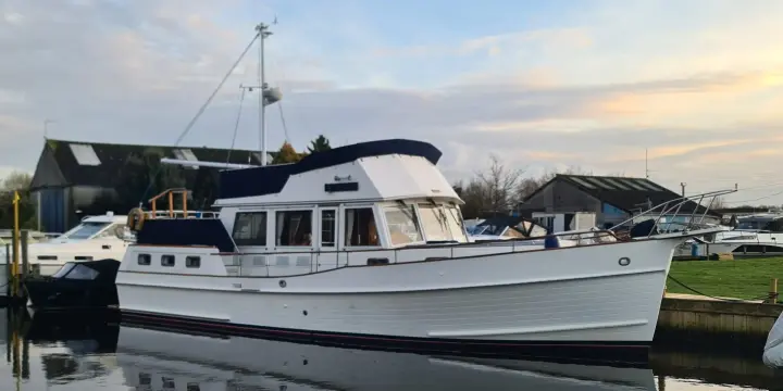 Grand Banks 42 Summer Star