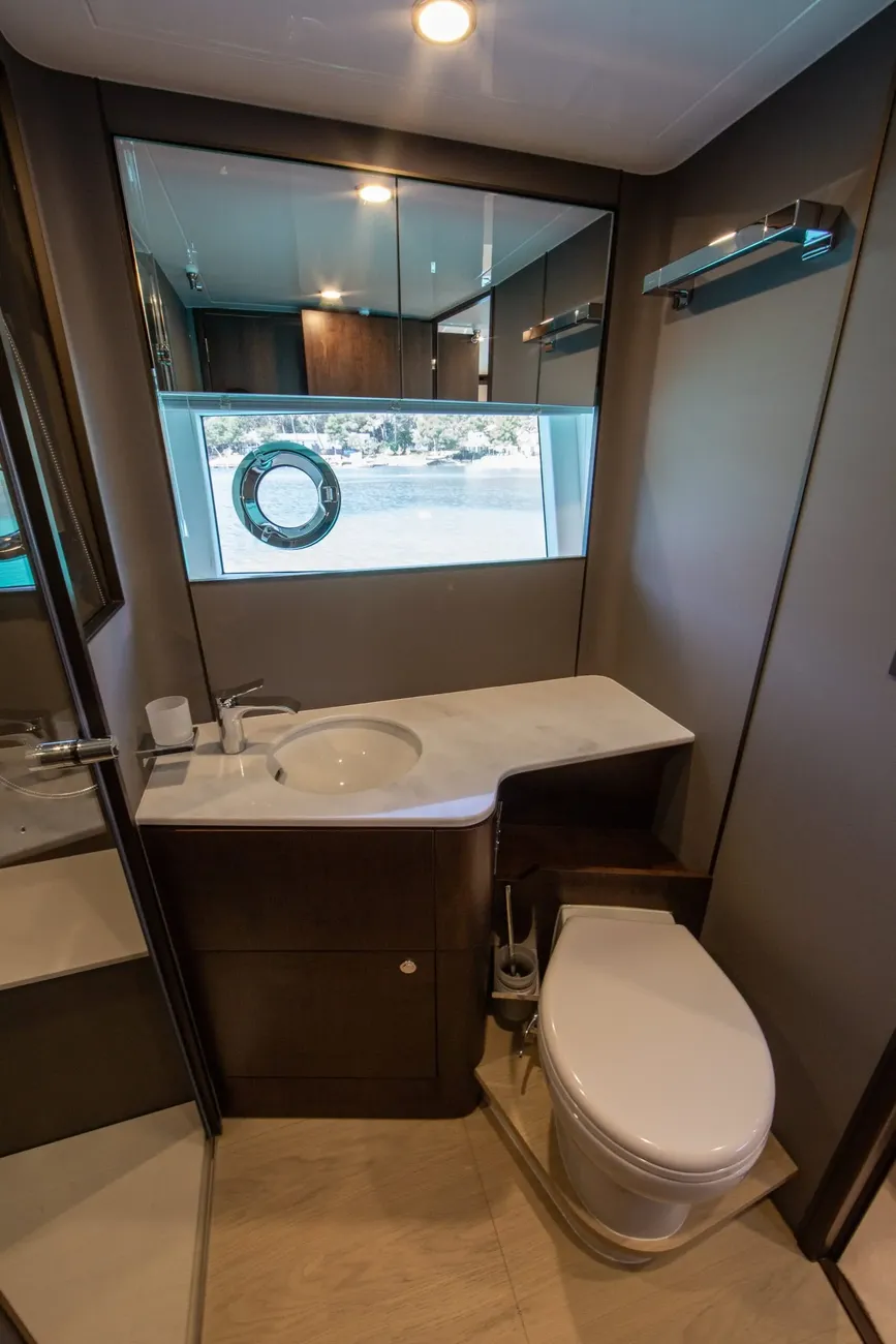 Thumbnail von Fairline Squadron 58