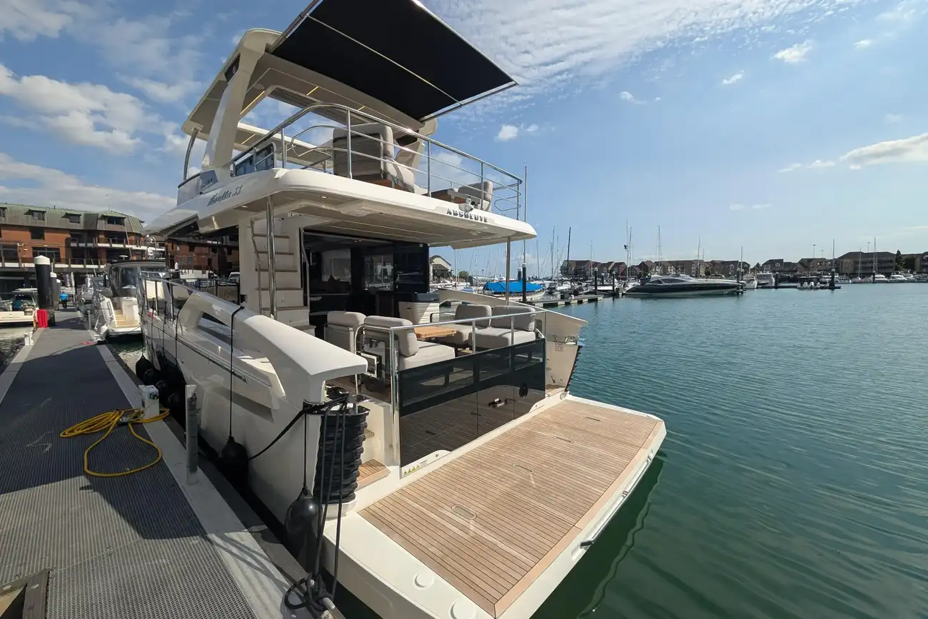 Thumbnail von Absolute Navetta 53 Explore Further