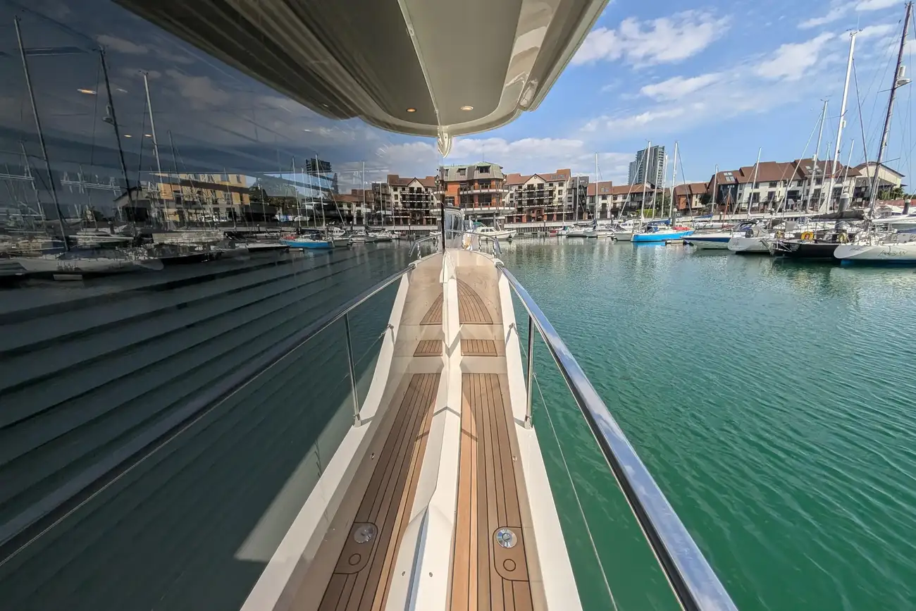 Thumbnail von Absolute Navetta 53 Explore Further