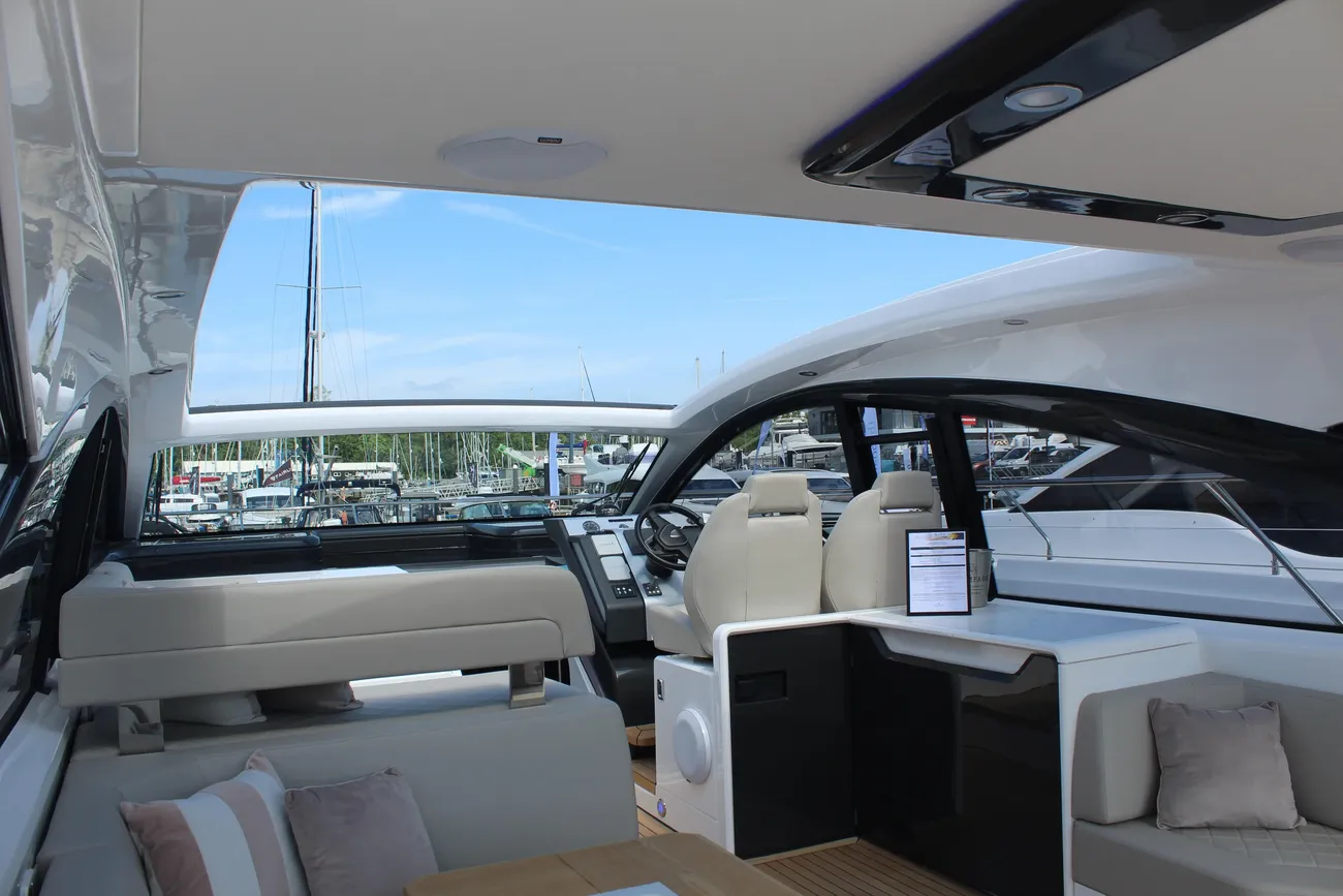 Thumbnail von Fairline Targa 45 Open Volvo IPS & DPS