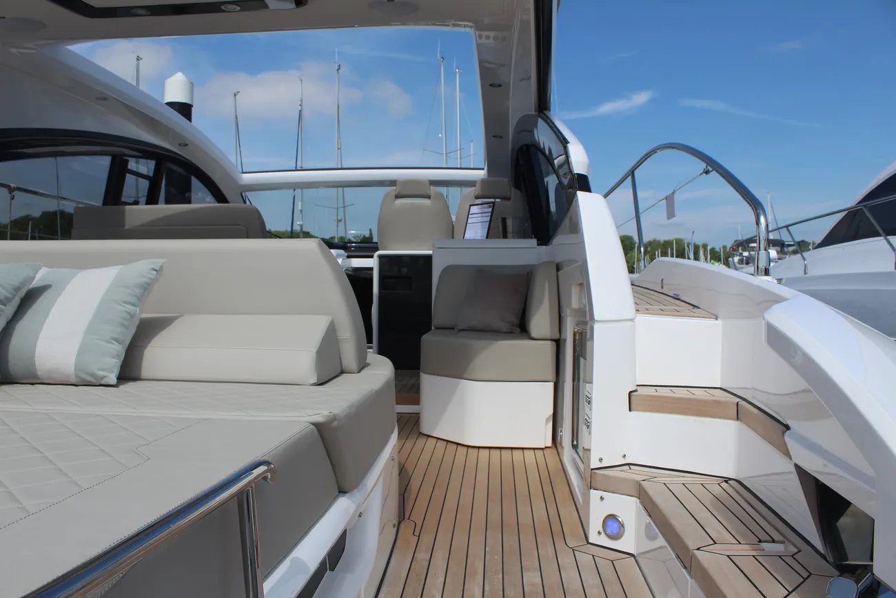 Thumbnail von Fairline Targa 45 Open Volvo IPS & DPS