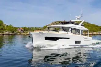 Nimbus 495 Flybridge Availble to Order