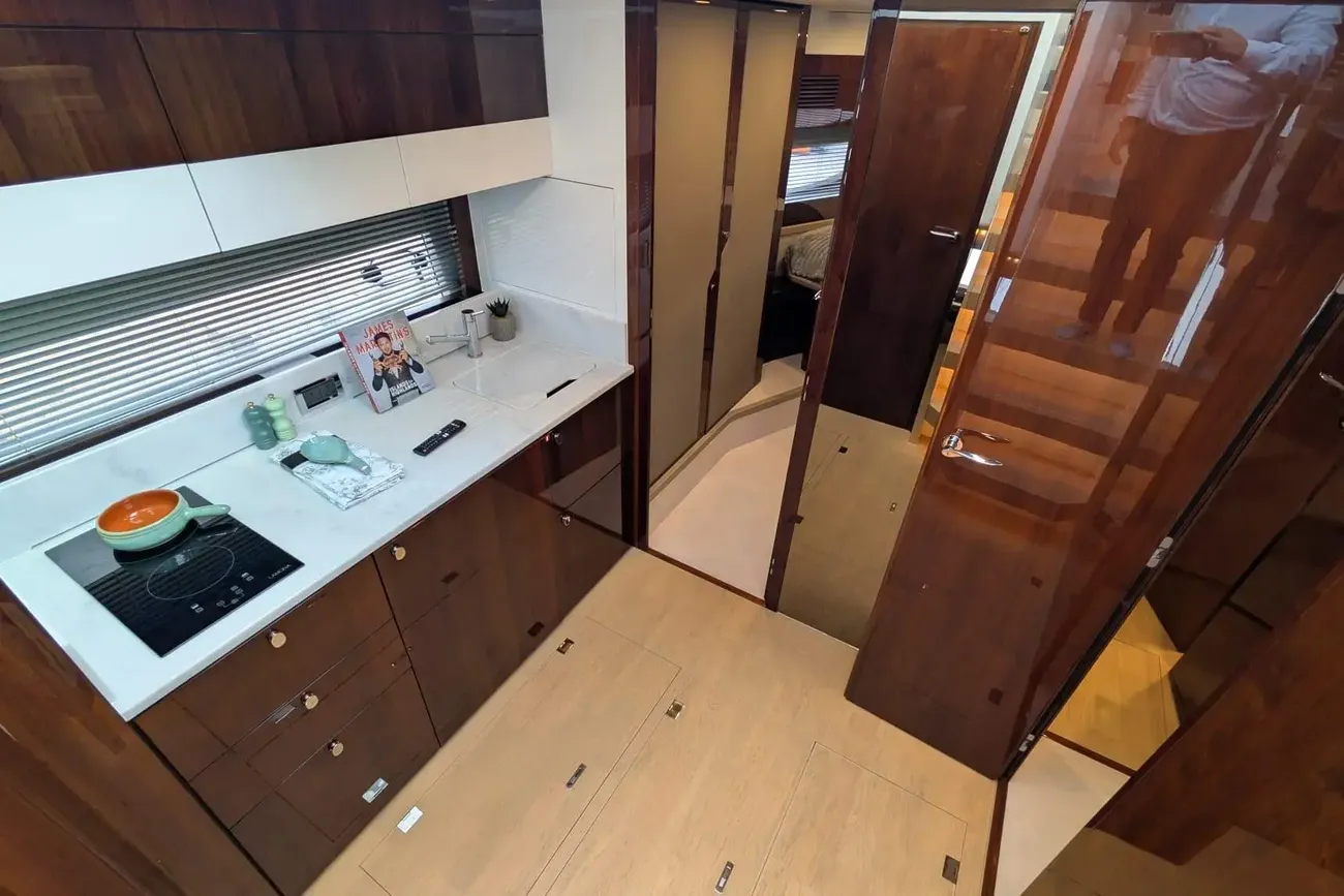 Thumbnail von Fairline Targa 45 GT Tender Garage & Hi/Lo Swimplatform