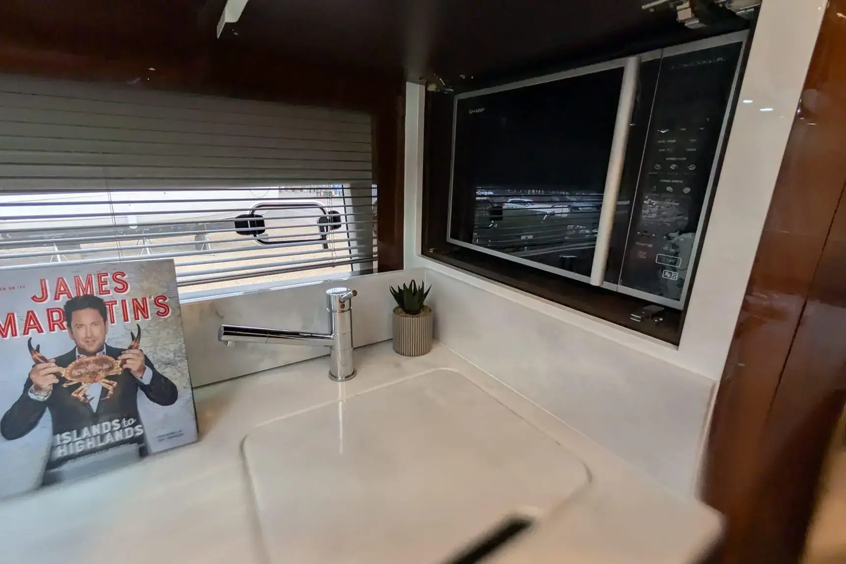 Thumbnail von Fairline Targa 45 GT Tender Garage & Hi/Lo Swimplatform