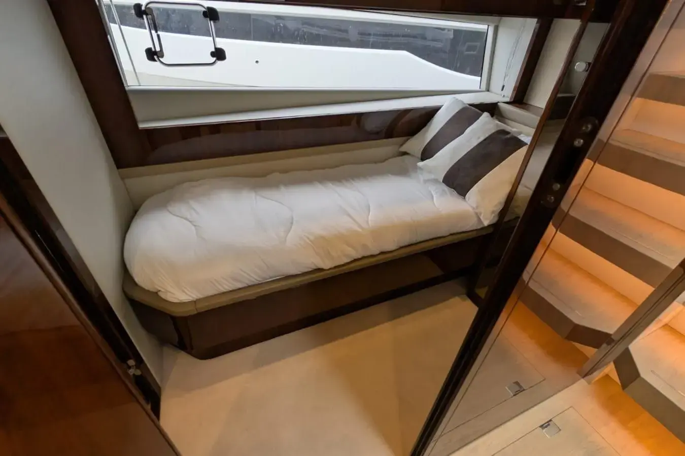 Thumbnail von Fairline Targa 45 GT Tender Garage & Hi/Lo Swimplatform