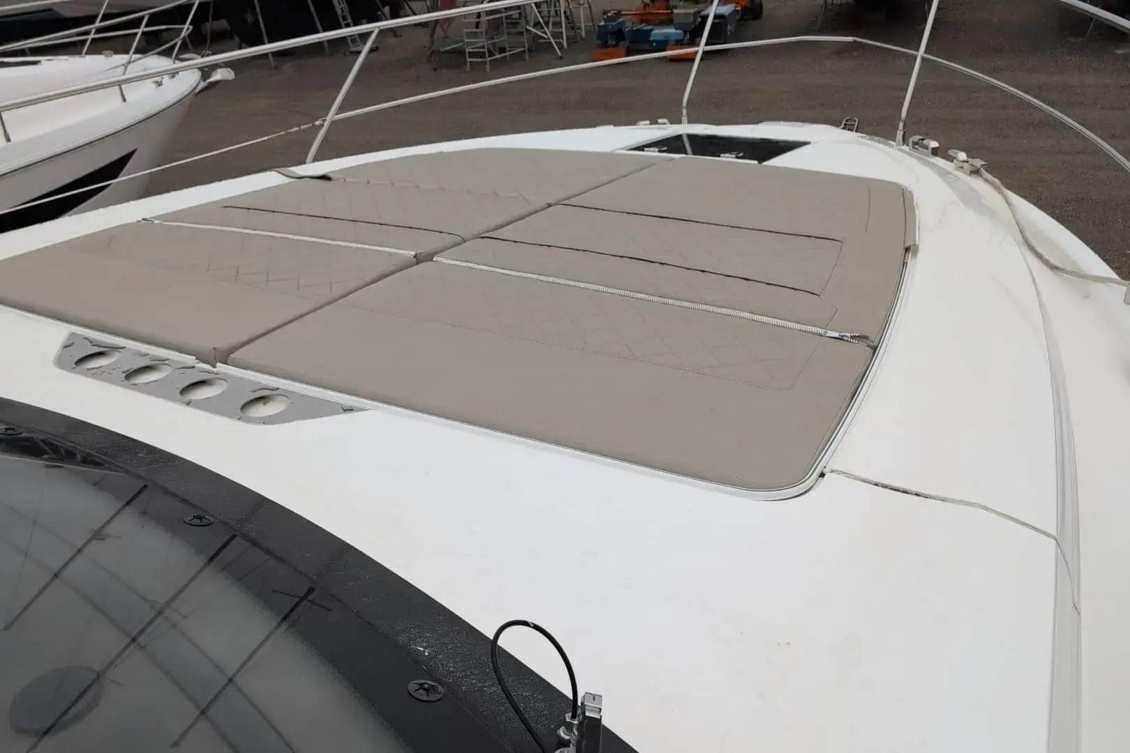 Thumbnail von Fairline Targa 45 GT Tender Garage & Hi/Lo Swimplatform