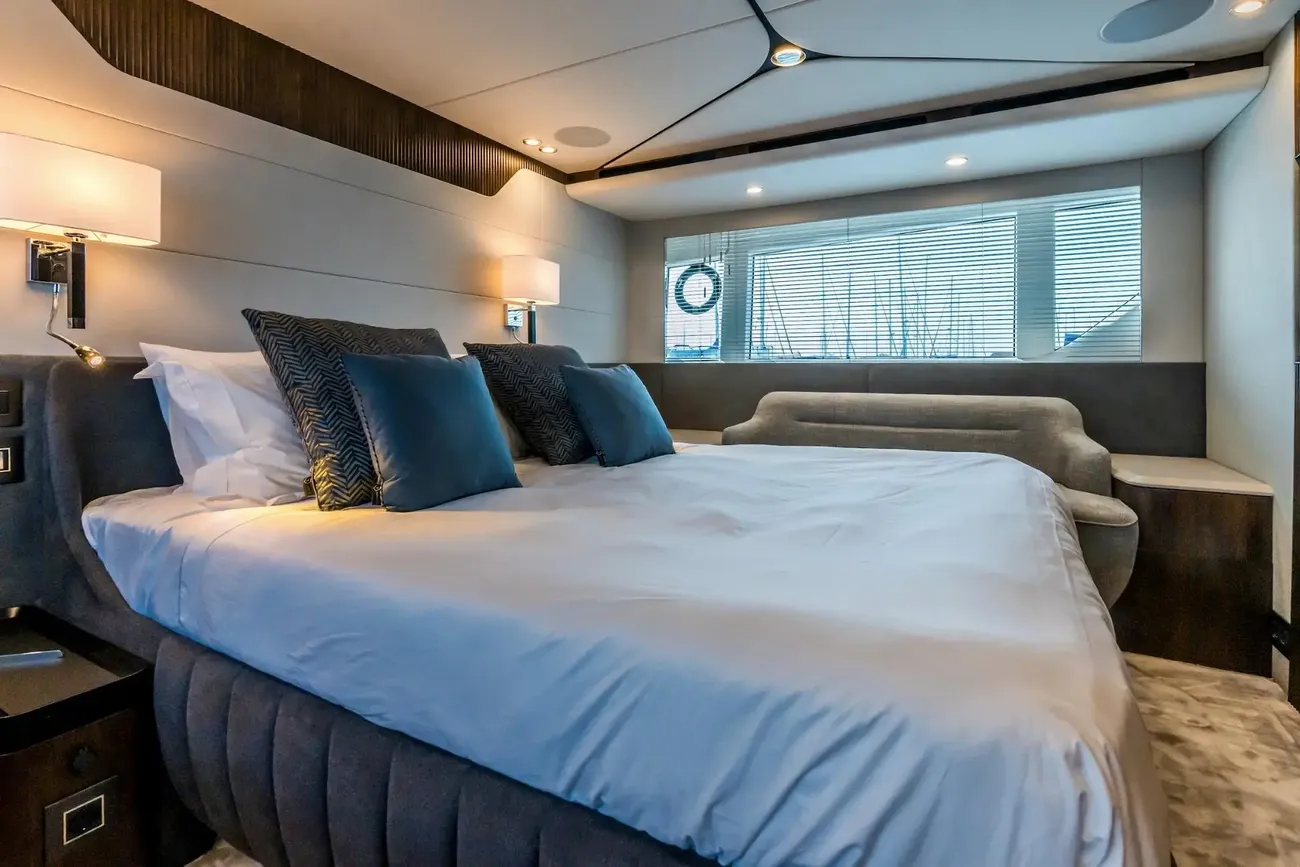 Thumbnail von Fairline Phantom 65 Availble to Order