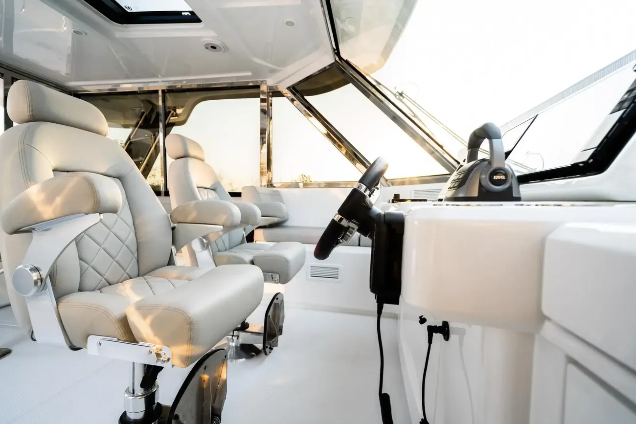 Thumbnail von Aquila 54 Yacht AQUILA 54